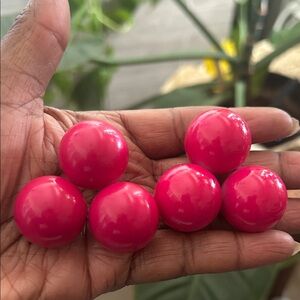 Vintage Dálessio Bright Pink Earrings!